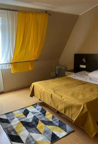 Гостиница Невский Бриз Санкт-Петербург Улучшенная комната-5